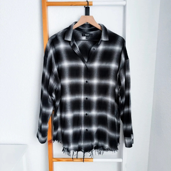 Hudson Oversized Flannel Button Down Shirt Raw Hem Distressed Plaid Black Gray - Picture 2 of 12